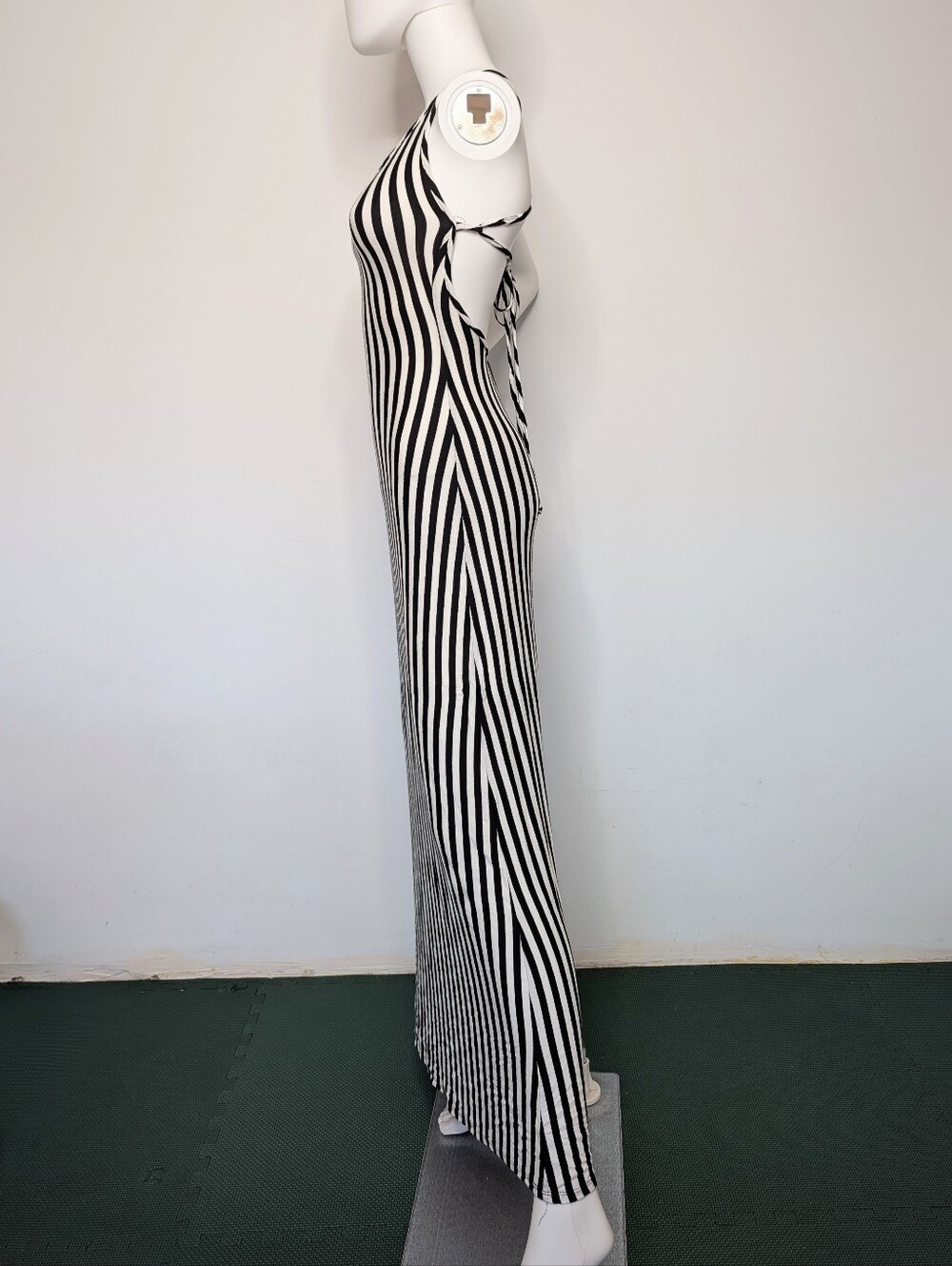 Y2K Black & White Striped Bodycon Open Back Strappy Scoop Neck Maxi Dress - Picture 7 of 12